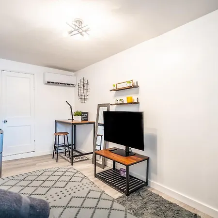 Cozy Studio W/Gated Parking Miami Exterior photo